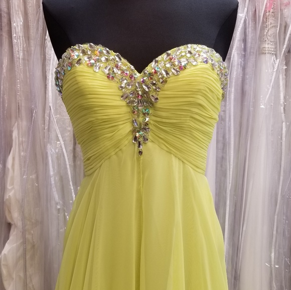 🌟FLASH SALE🌟 Mori Lee Neon Yellow Pageant Dress